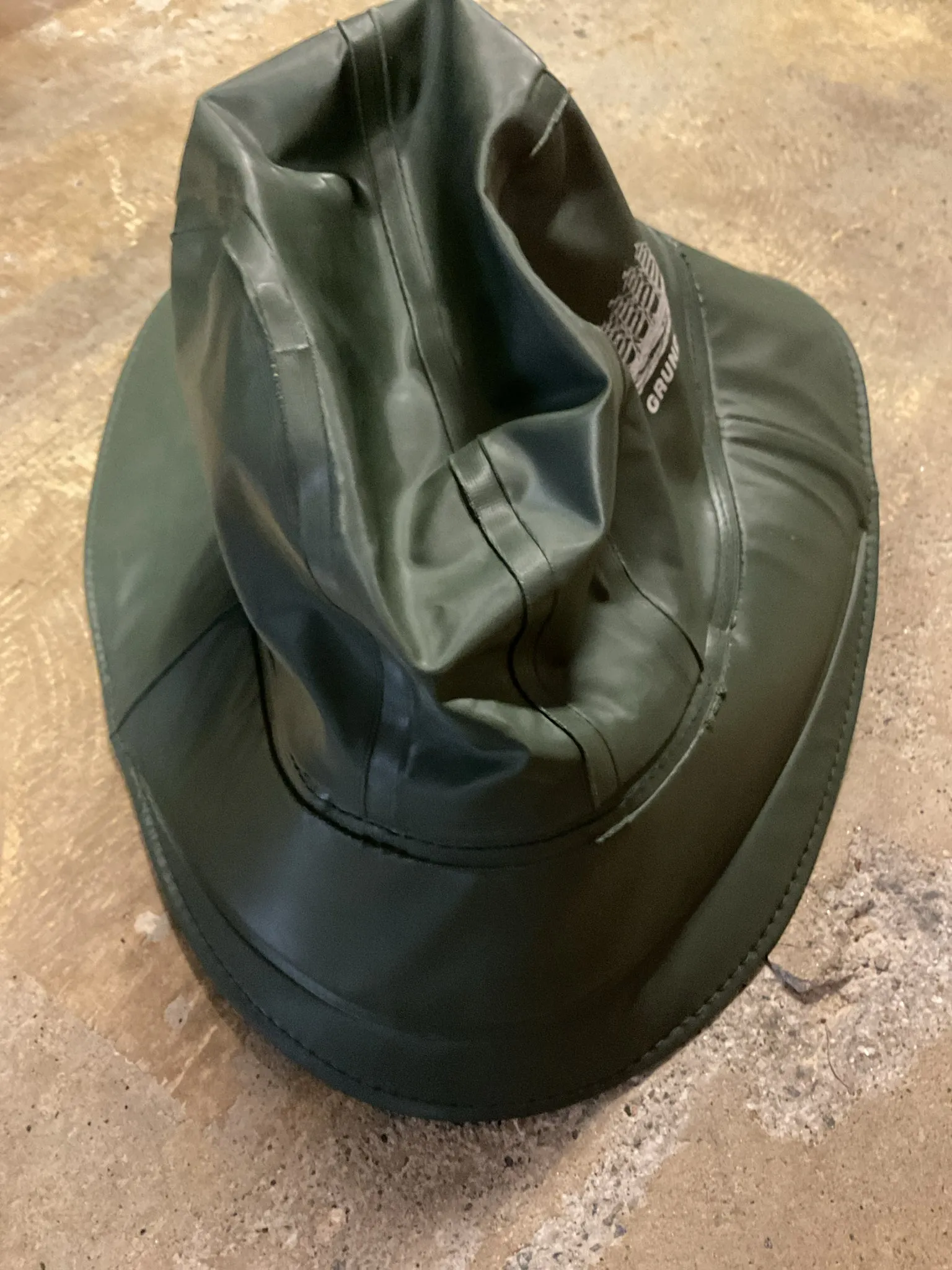 Grundens Fishing Hat Medium
