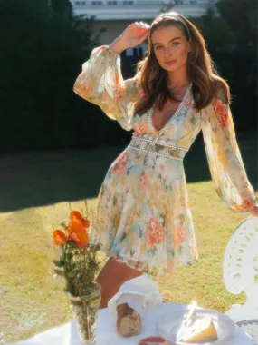 Sadine Mini-robe imprimée avec décolleté en V et dentelle