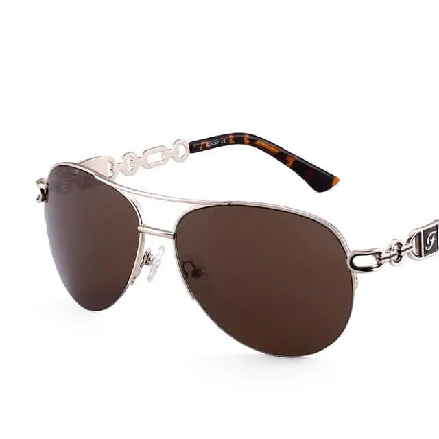 Women's Pilot Sunglasses with Retro Frame